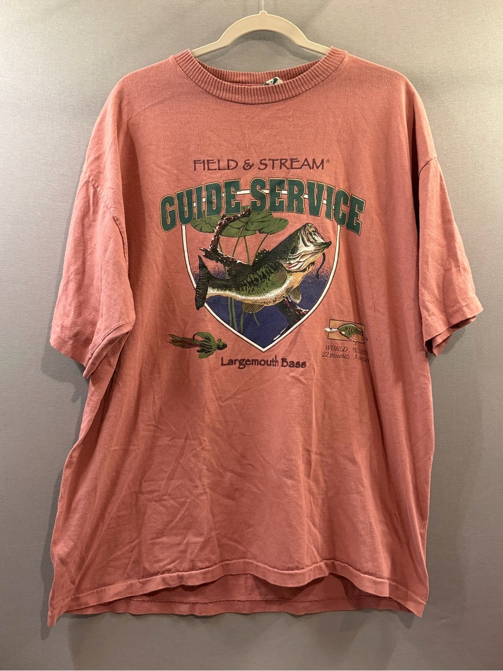 Field & Stream Dusty Rose Guide Service Largemouth Bass Graphic Tee XL